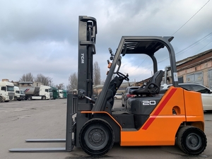 Дизельний навантажувач TCM (Nissan),  2022 року з бiчним зсувом Модель: FD20T5M