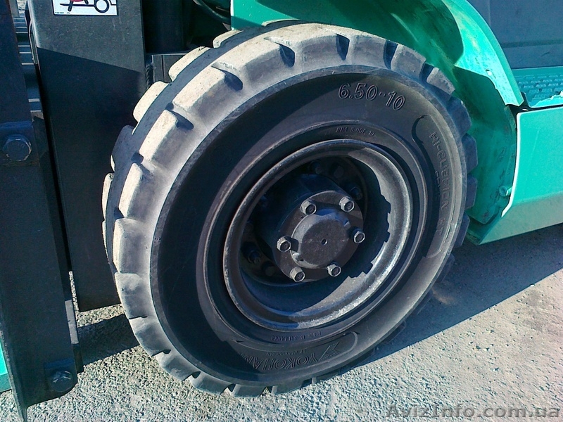 вилочный погрузчик Mitsubishi на 2 тонны с нарботкой 520 моточасов - <ro>Изображение</ro><ru>Изображение</ru> #3, <ru>Объявление</ru> #871038