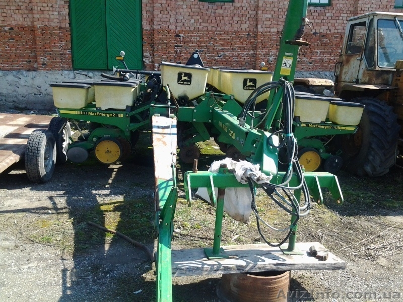 Сеялка John Deere 7200, Б/У, 2005 года выпуска - <ro>Изображение</ro><ru>Изображение</ru> #2, <ru>Объявление</ru> #1243879