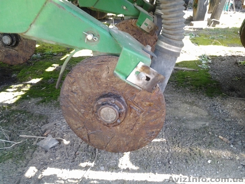 Сеялка John Deere 7200, Б/У, 2005 года выпуска - <ro>Изображение</ro><ru>Изображение</ru> #3, <ru>Объявление</ru> #1243879