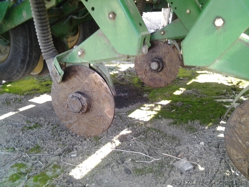 Сеялка John Deere 7200, Б/У, 2005 года выпуска - <ro>Изображение</ro><ru>Изображение</ru> #4, <ru>Объявление</ru> #1243879